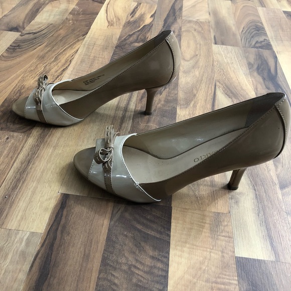 franco sarto demille pump